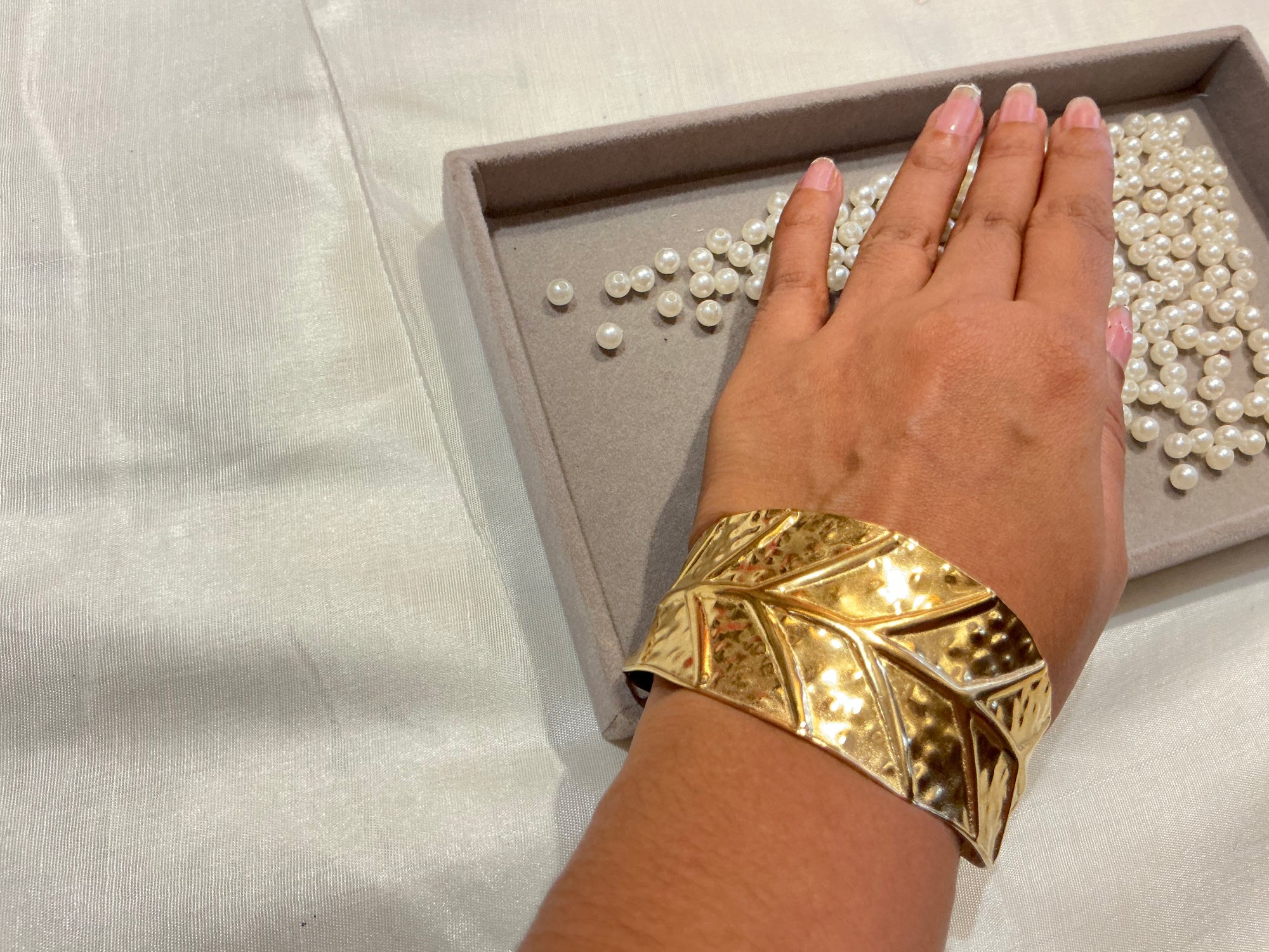 Bold Leaf Motif Cuff Bracelet