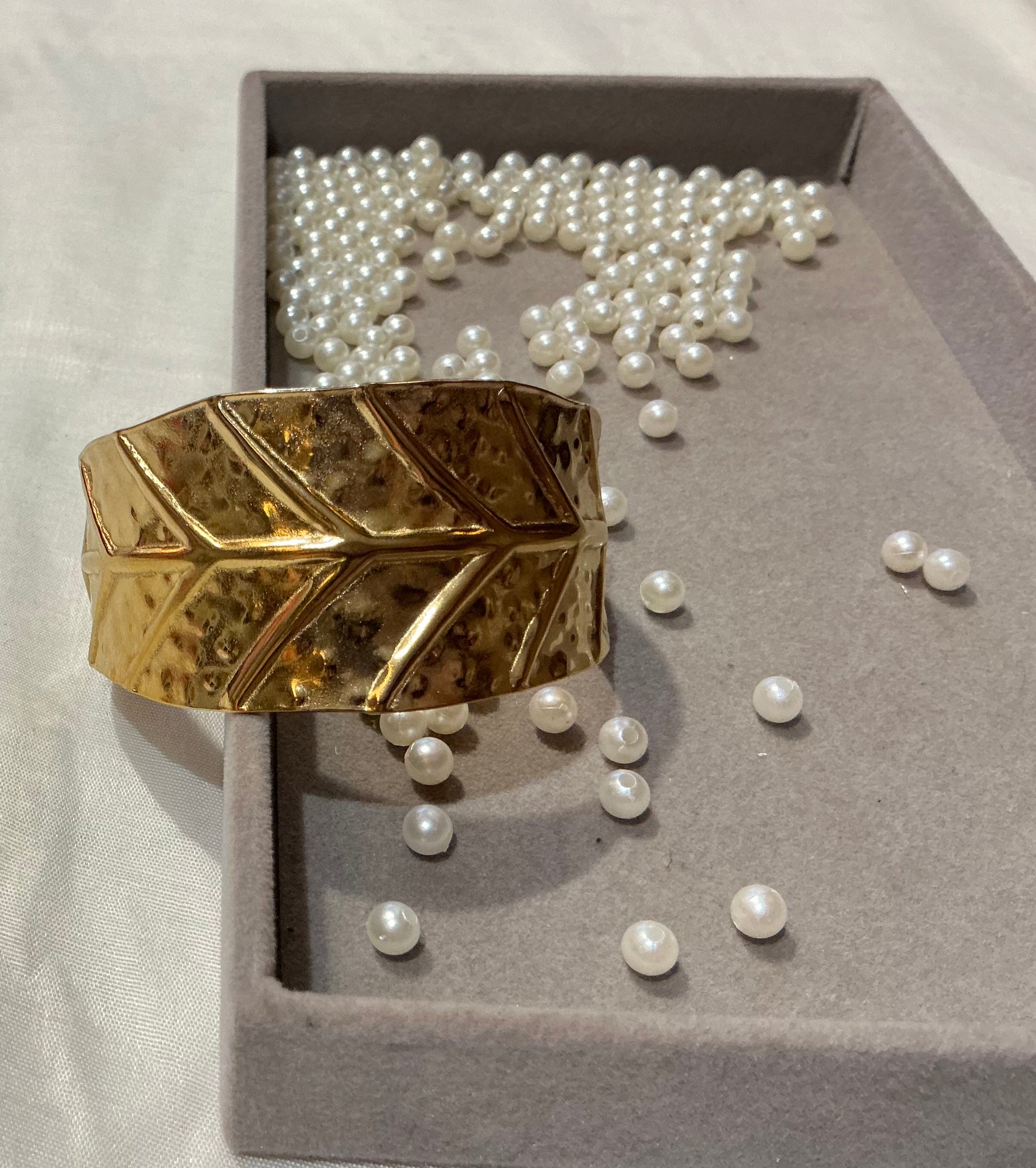 Bold Leaf Motif Cuff Bracelet