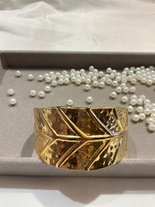 Bold Leaf Motif Cuff Bracelet