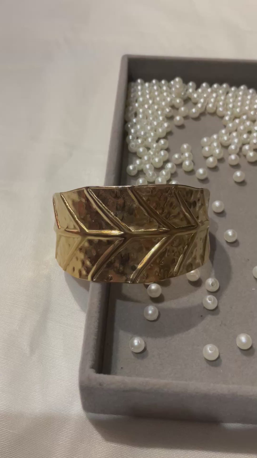 Bold Leaf Motif Cuff Bracelet